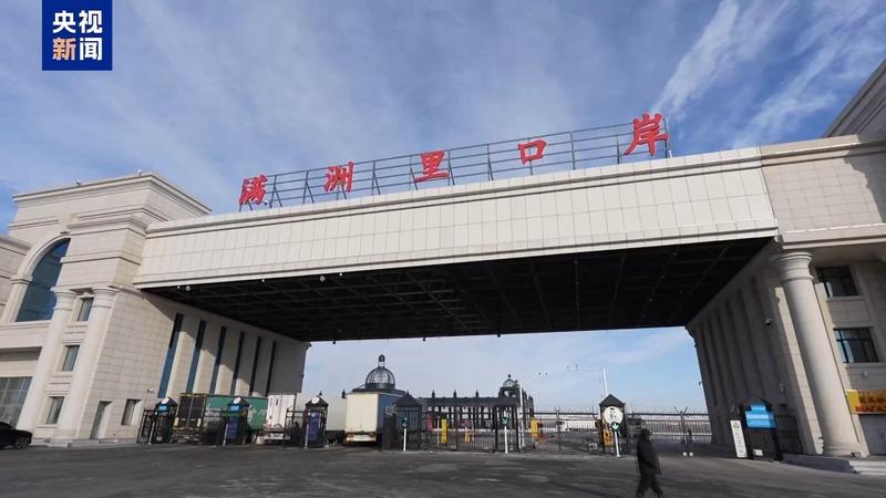  万里北上，鲁Q车队穿越风雪；从佛山到莫斯科，一路见证中国速度。 文化旅游