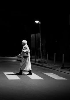  老年友好社会渐行渐近：代表委员热议；公共空间无碍升级；细节关怀温暖人心 文化旅游