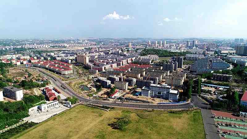  三位书记齐声呼唤；青年才俊快快归来；家乡舞台已搭好。 文化旅游