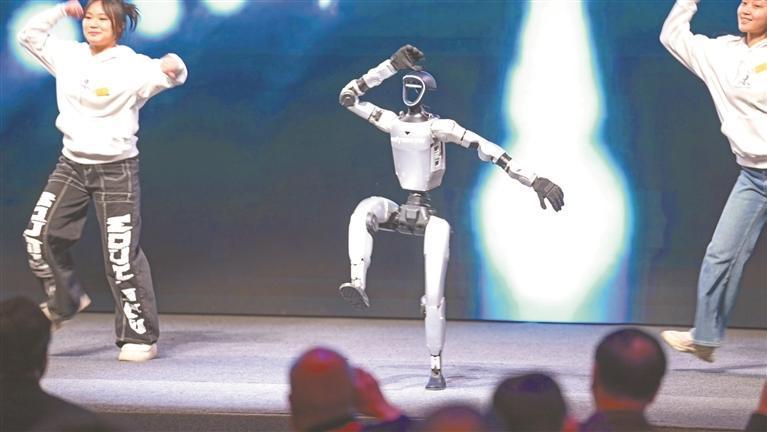 从春晚舞台到亚布力雪场；机器人技术，正以硬核姿态重塑产业对话。