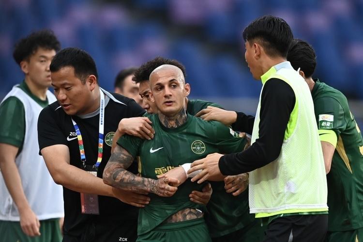  【技术深度】从李镇全事件复盘：情绪管控为何是职业球员的底层能力 体育新闻