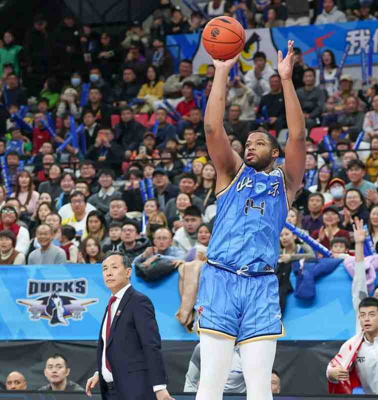  数据不会说谎：拆解北京外援斯佩尔曼的CBA生存危机 体育新闻